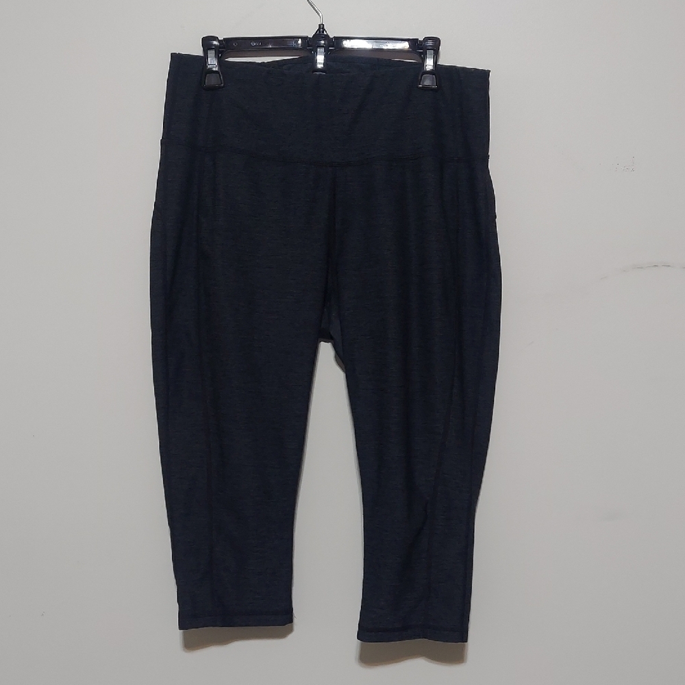 Avia Dark Gray Heathered Capri Leggings Women’s Size Large Mid-Calf Crop Active - Picture 2 of 7
